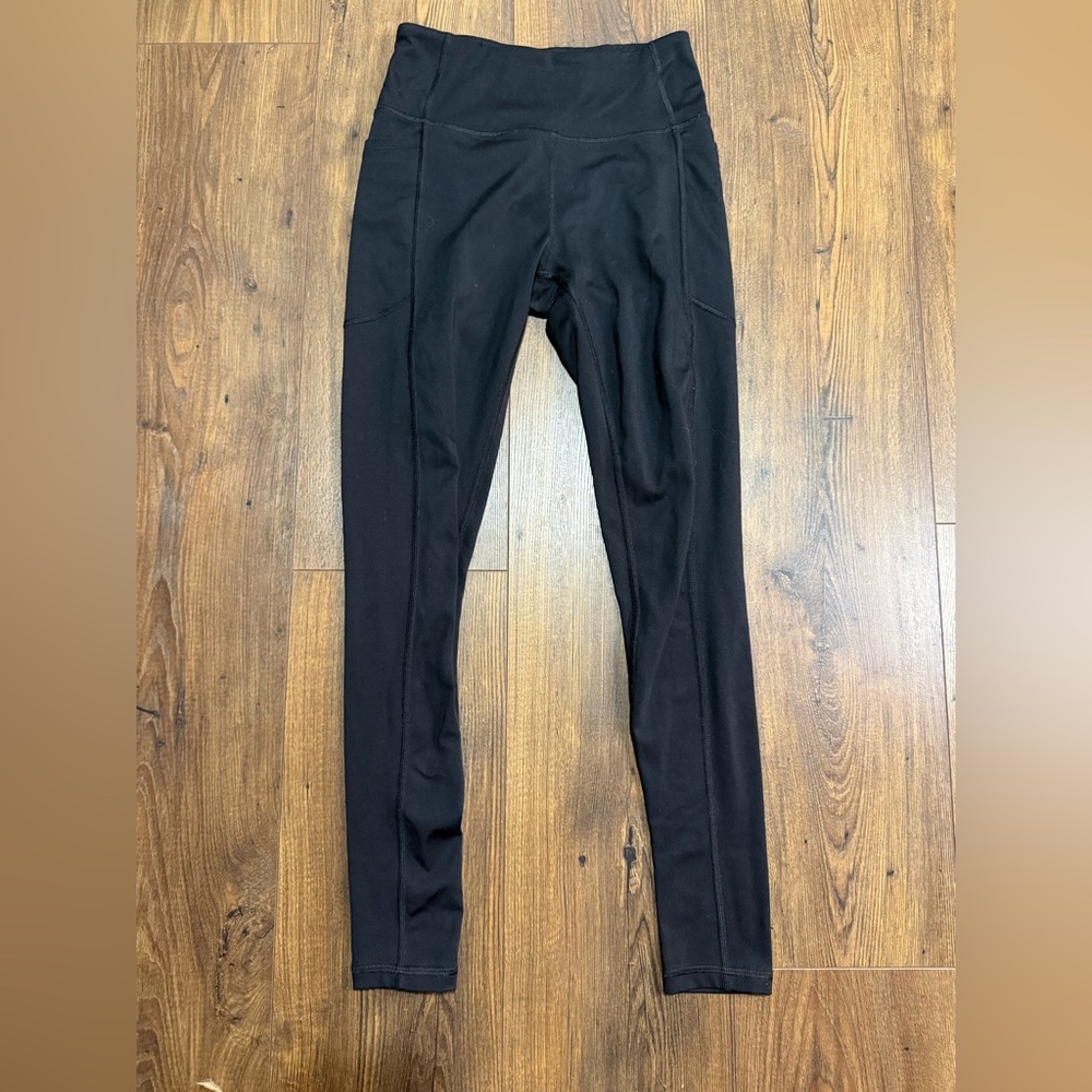 Victoria's Secret Black Activewear Leggings Size 4 Pockets High Rise Gold V Logo